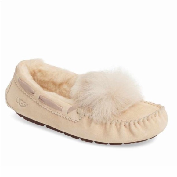 UGG Dakota Pom Pom slippers - Picture 2 of 4